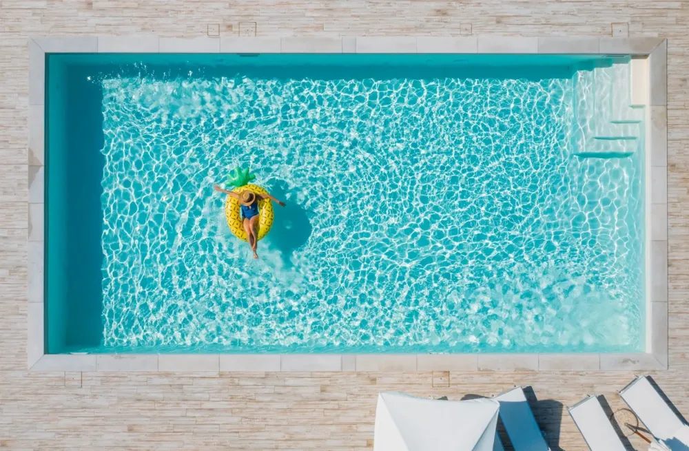 Piscine à Aubigny-en-Plaine